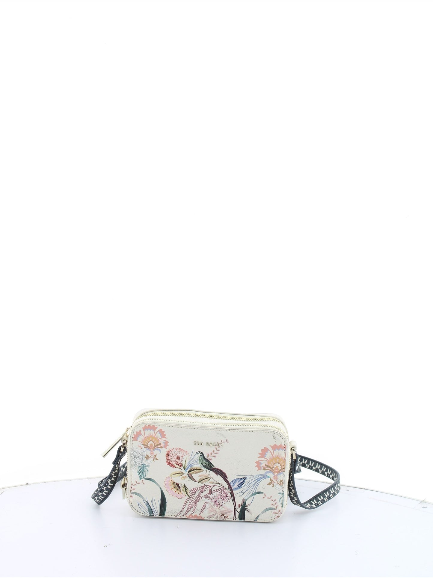 4e9ea89646fb44de5f80ff4507b44b74