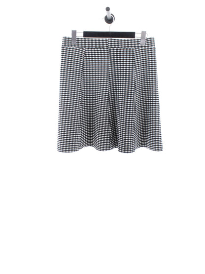 fe584603a672393f377c725d4a8ddcc3