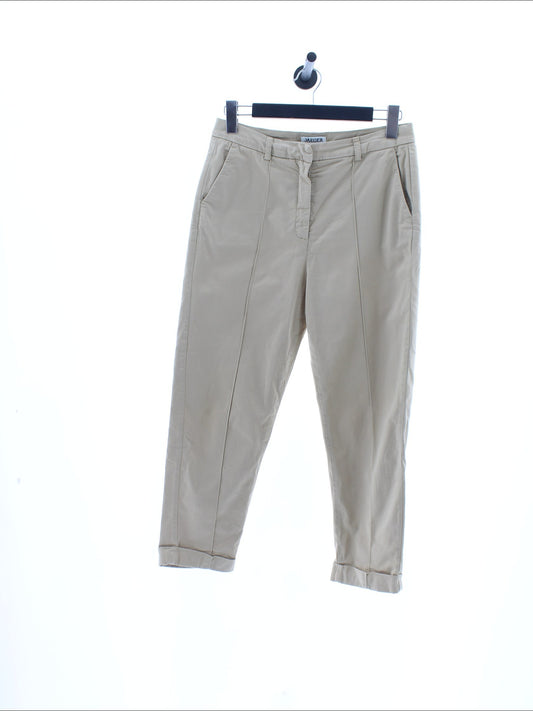 f914af3fd6bd4a6f2ed02372e7277989