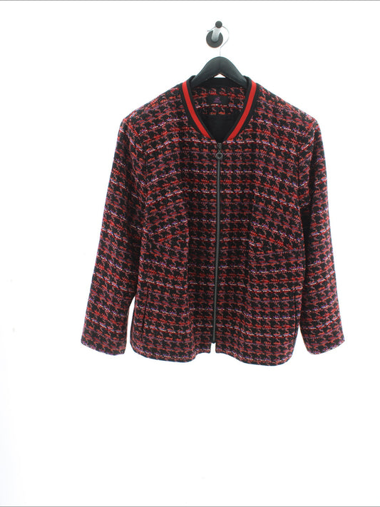 b64f082b56cca14877fe6d9170a0213c