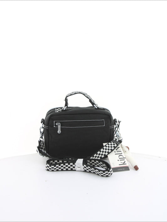 8c657ef340121469103f09fe859a4aa6