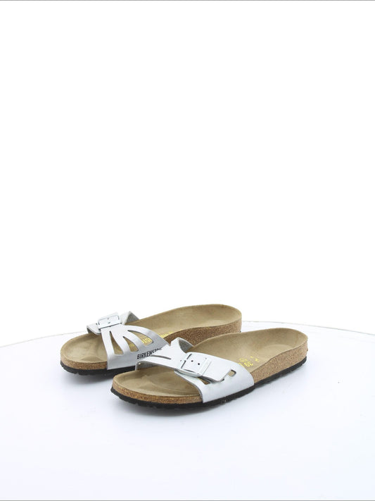 486261d66a7e15ab7bf4fbd814048e5b