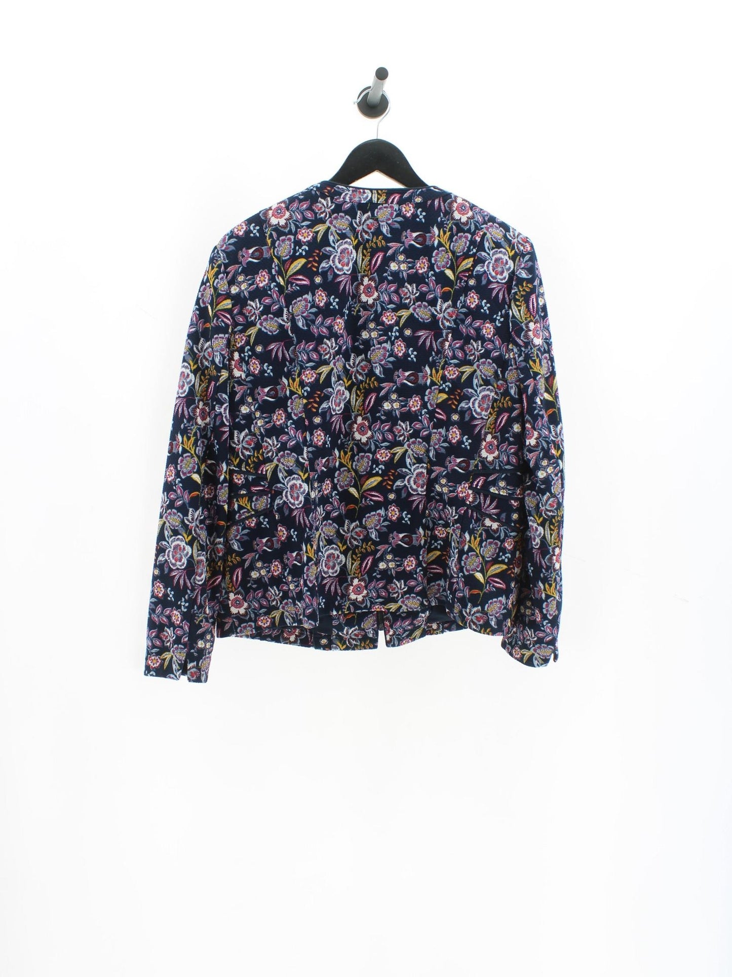 8fc9aac394a63376c22d0b16de7337c8