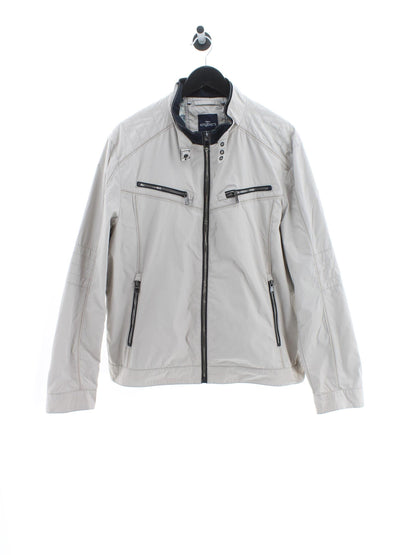 95f4da01266120c35bb96fe5b19c4824