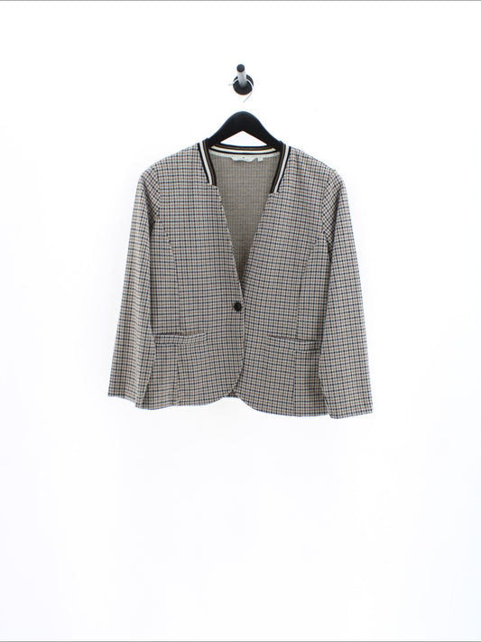 93e501649398548880b9c95b4a698159