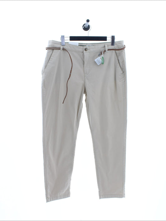 daa6c52bc7cbe7b83dee3bdeeb6967d6