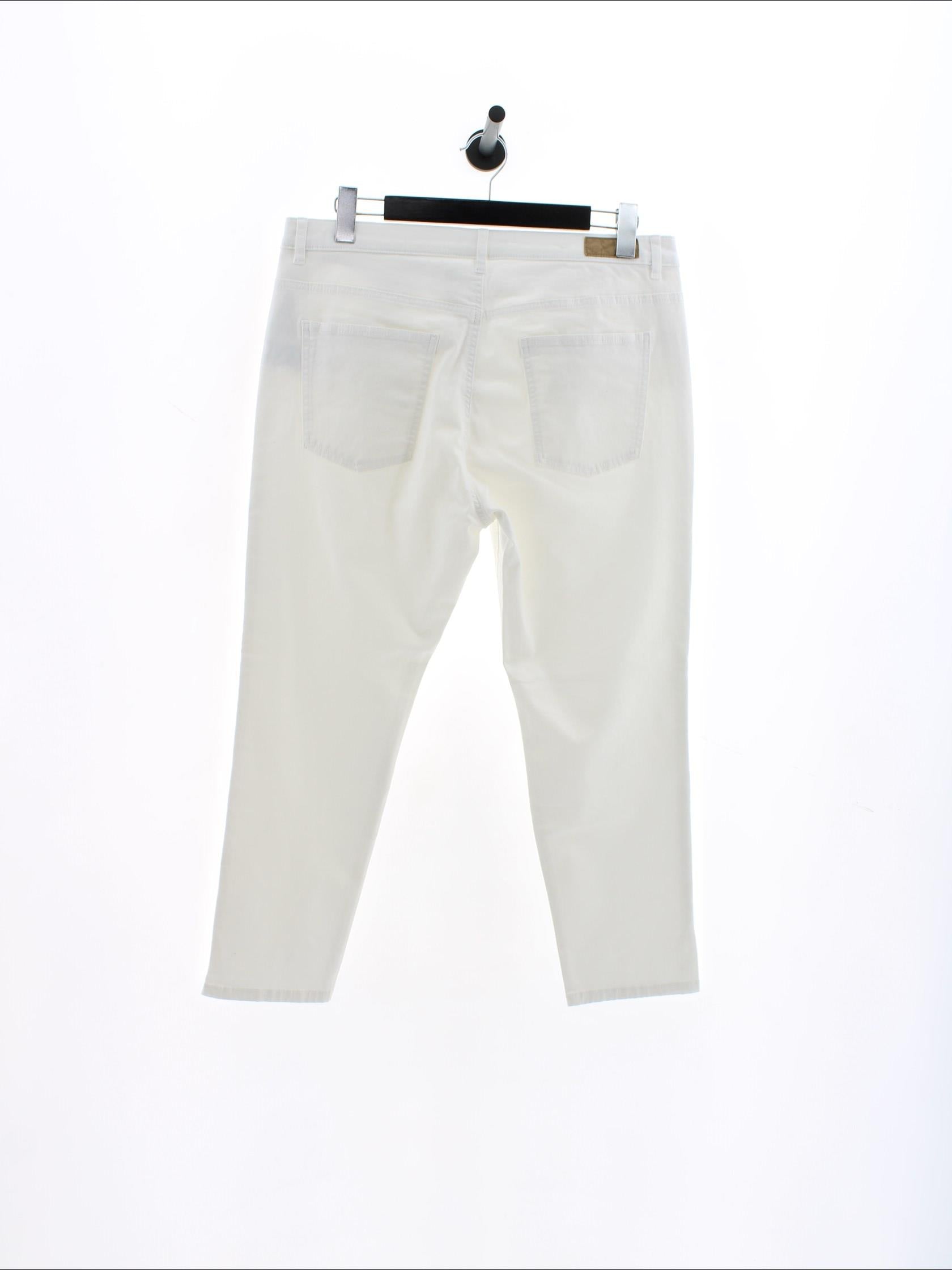 5e59e5c9a41cb94f08ea3897c671734f