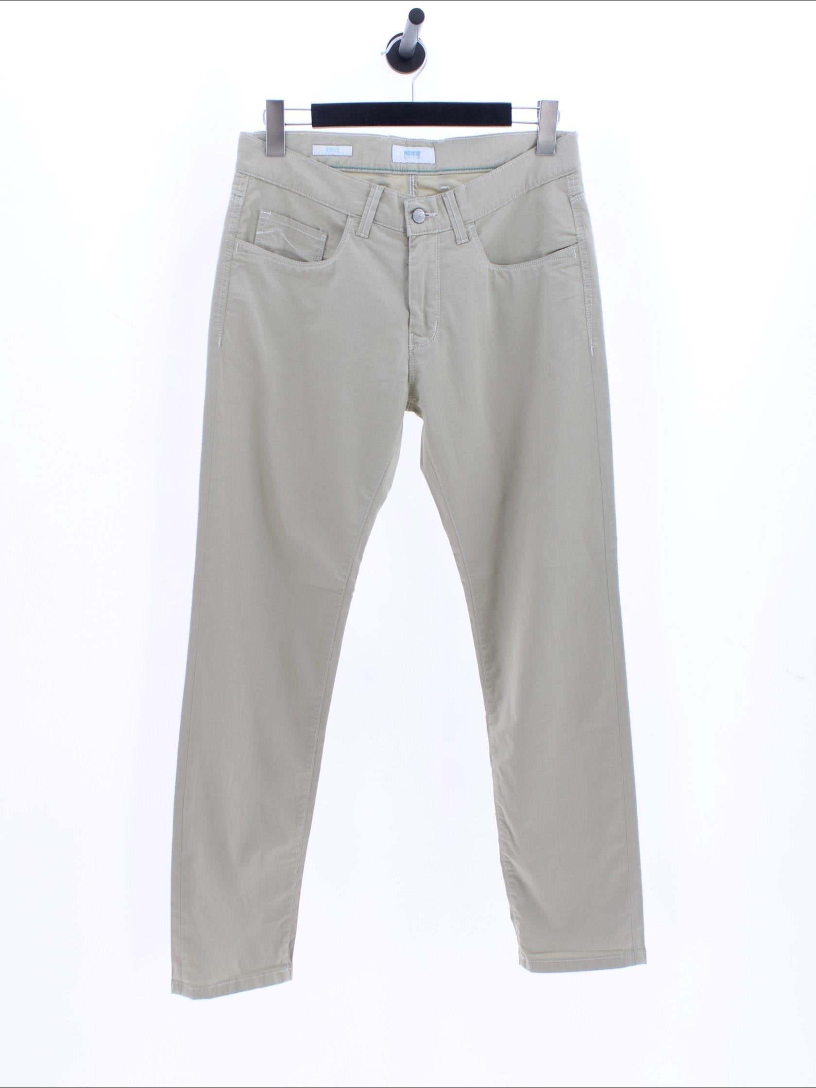 898afe3f0d3946895a05b66bfdf3104f