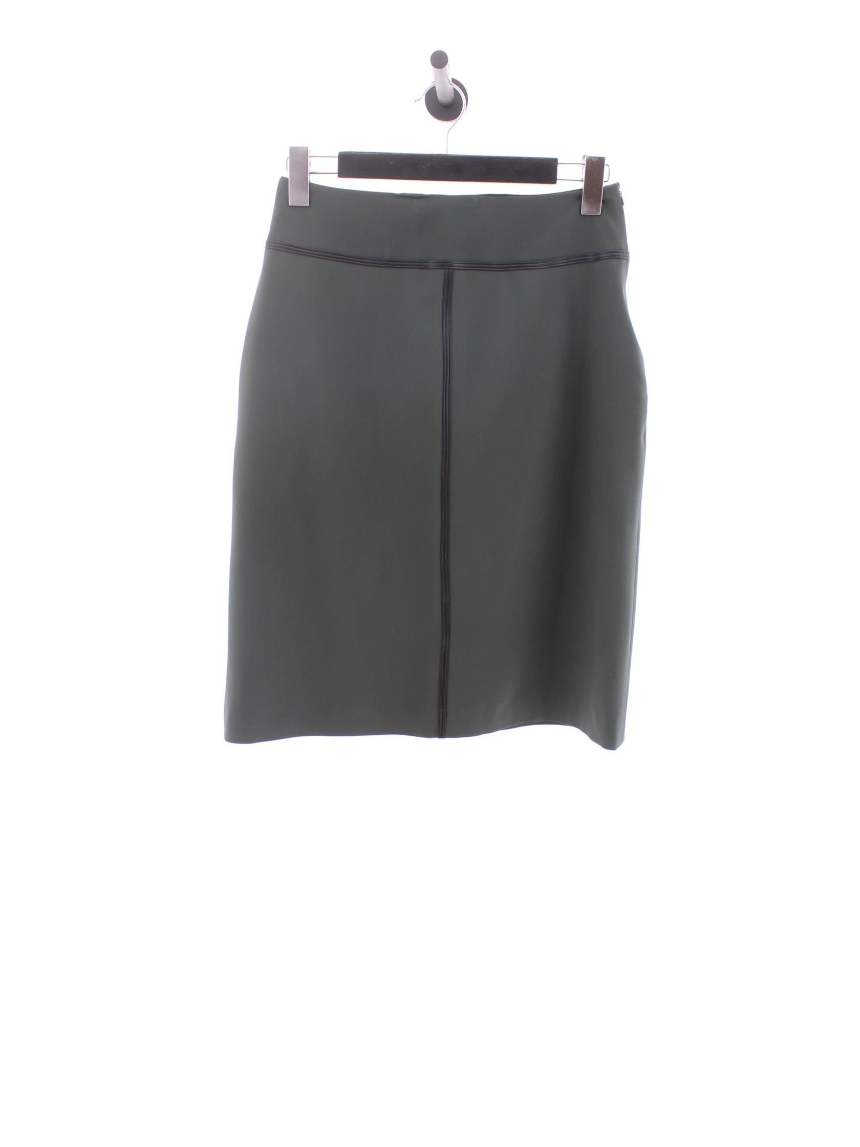 e6bf18d4925a8700a3c4800b5654f478