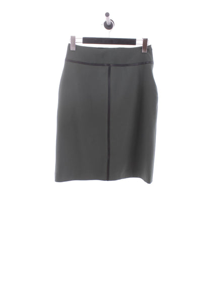 e6bf18d4925a8700a3c4800b5654f478