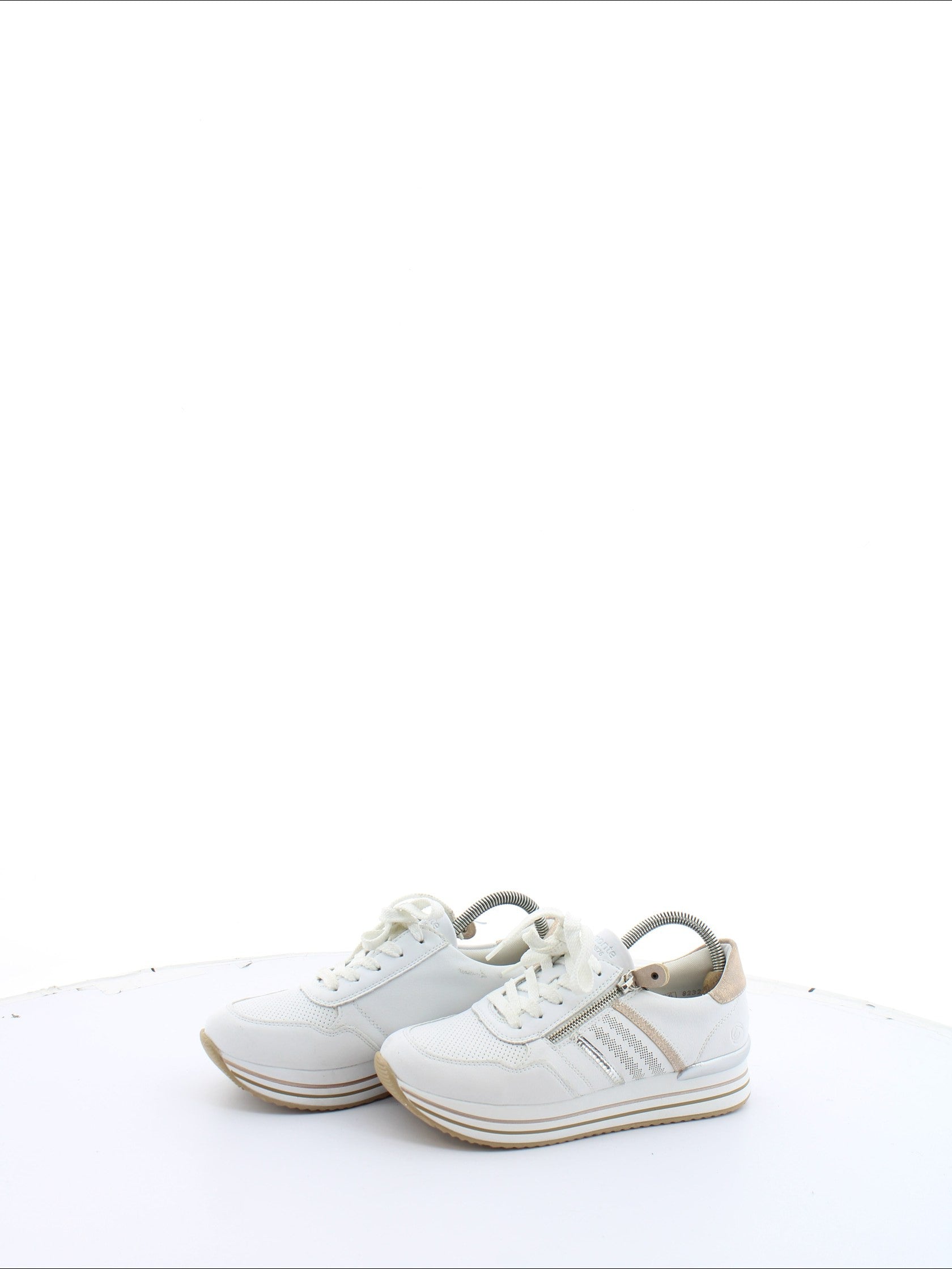 760dcc5de80d1066d3301d77e841824d