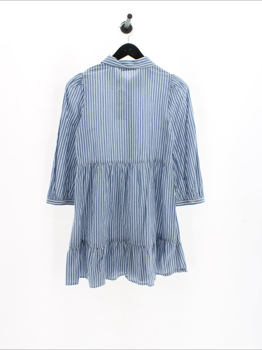 b69f3a79ebb7940a4ac1734fdad817e3