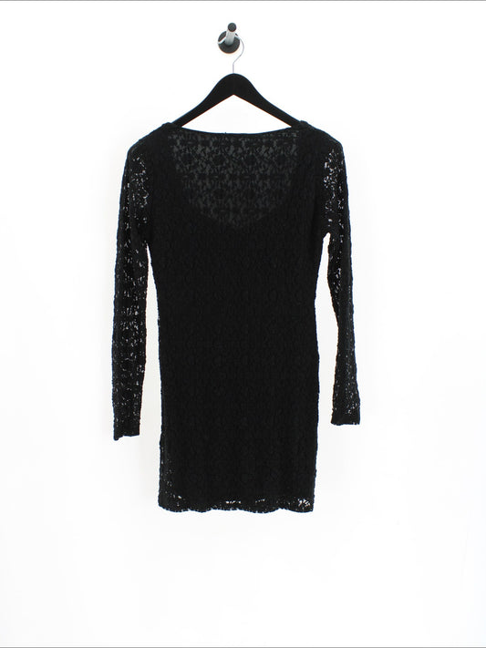 bfe489827934bc7c3783bb79c00904b3