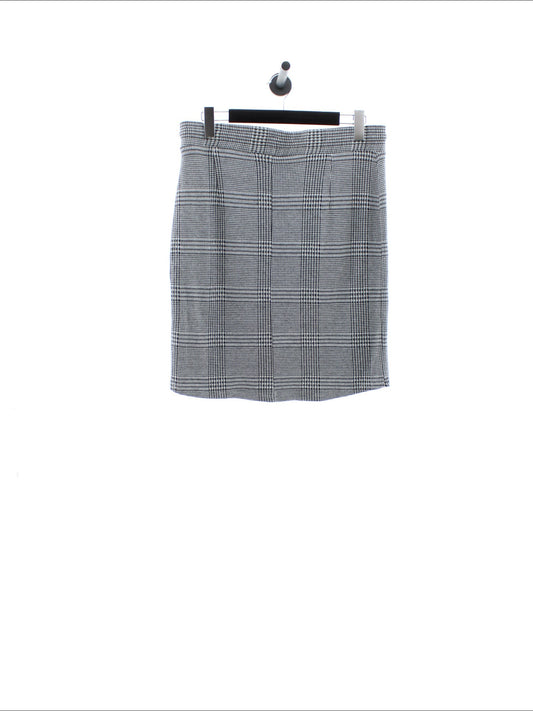 dba653dcc3272eded9f0040c55d1eb16