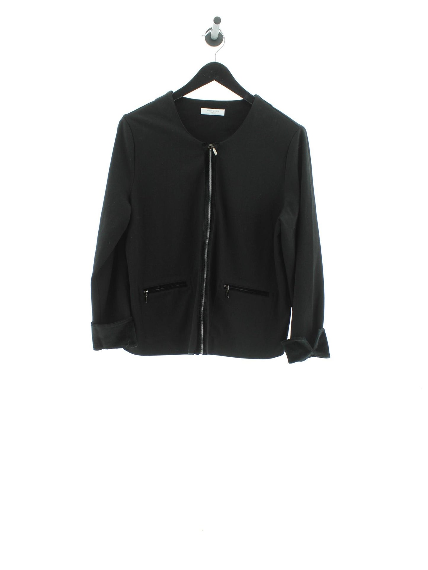 843b4b4f17214af364a192e2cc7c666d