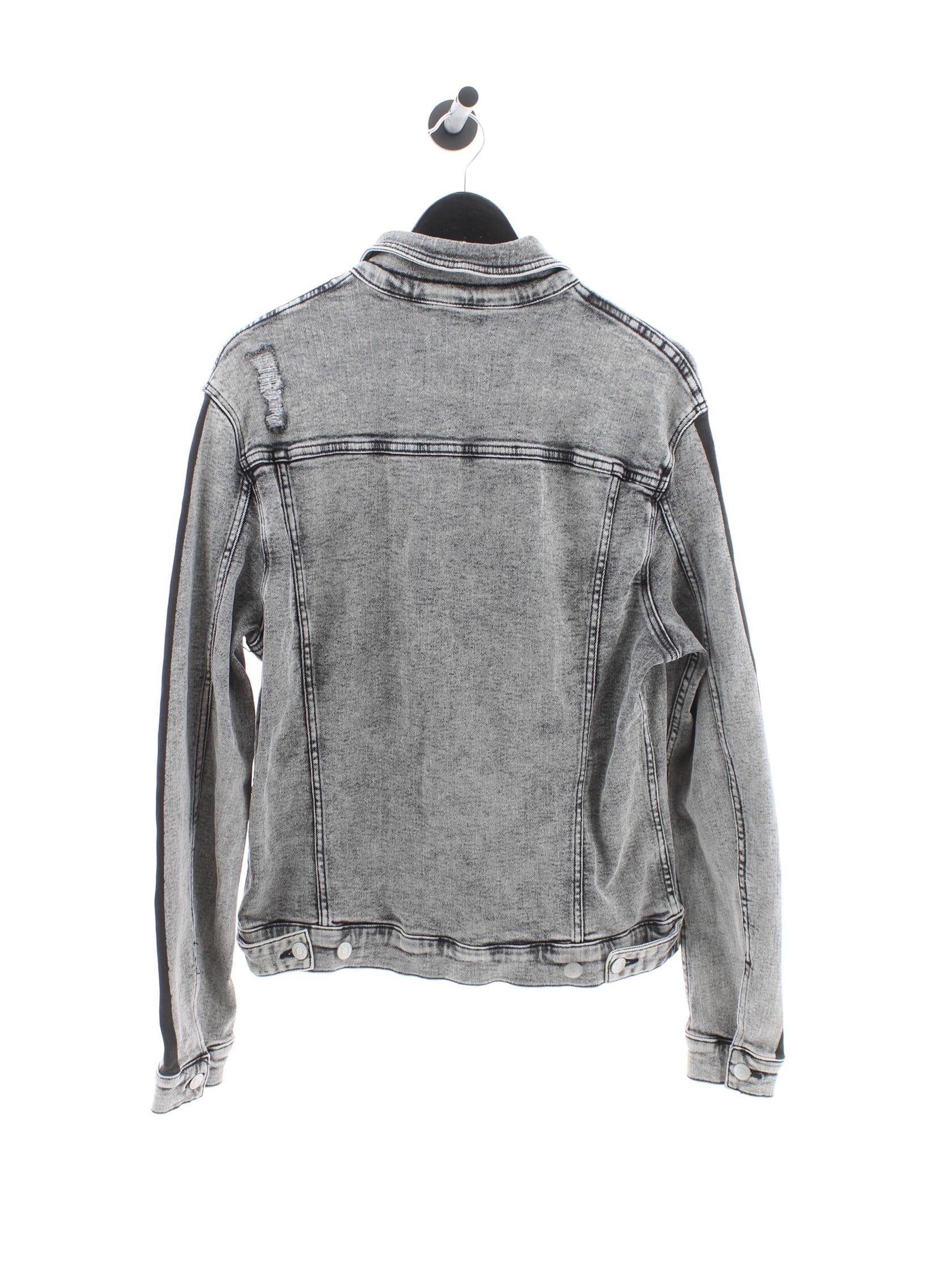 b9230a20cc8f7edfc321be45f1ebcbe6