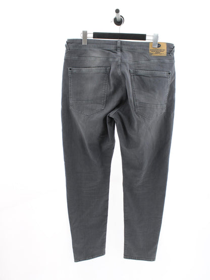 b8b88163d7d9d5bf451a4d1e90178ffe