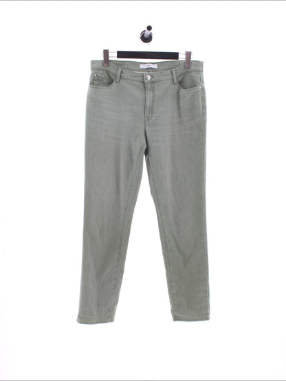 9500be076acd2fa7b82b71be43199146