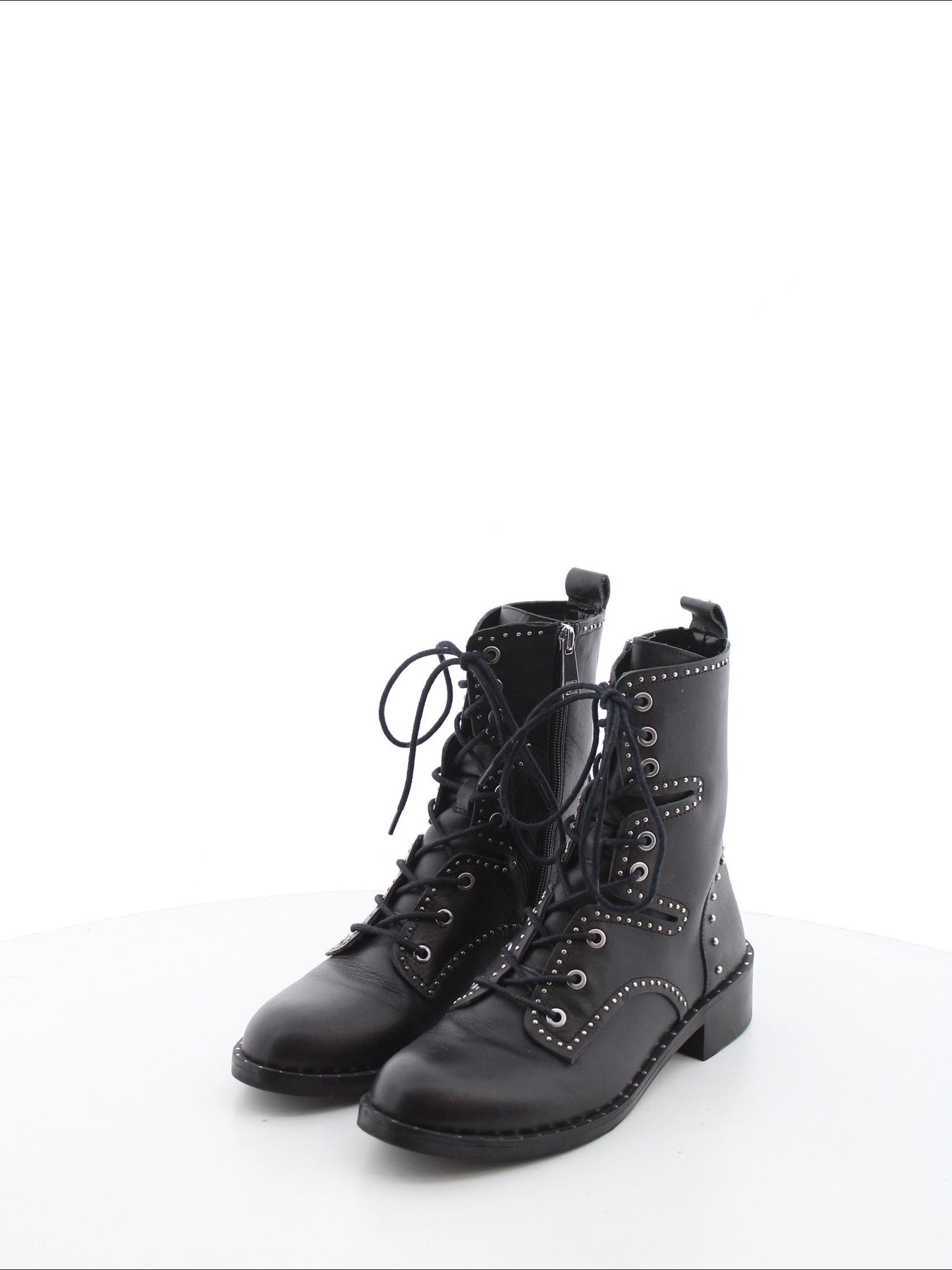 cdcb59d89571c38b26485ca47b3d4b7a