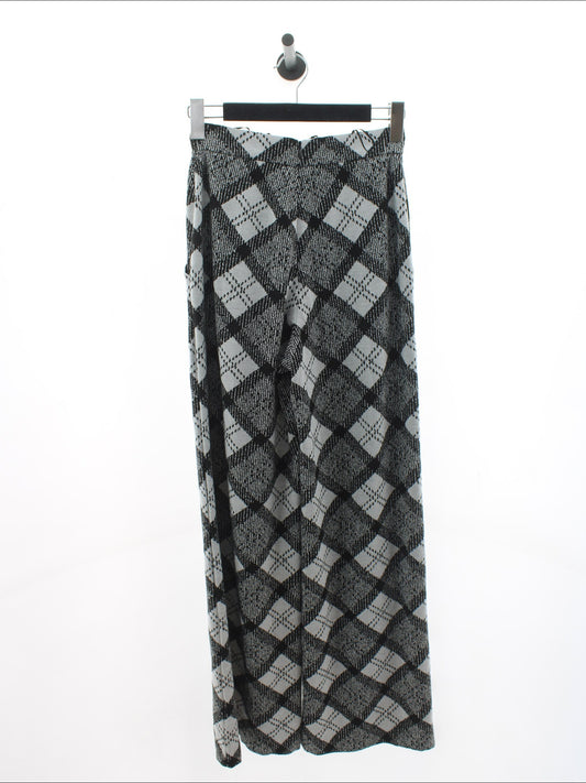 f7a2f4421403f7081b23f1bff1227801