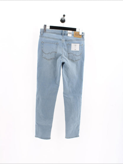 adc26bd659ce6142a59ad4079c818385