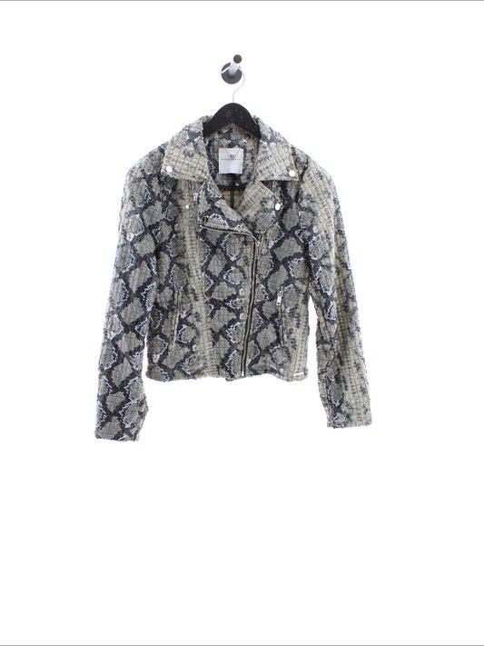 53ebed18385de1b23d39331191053e34