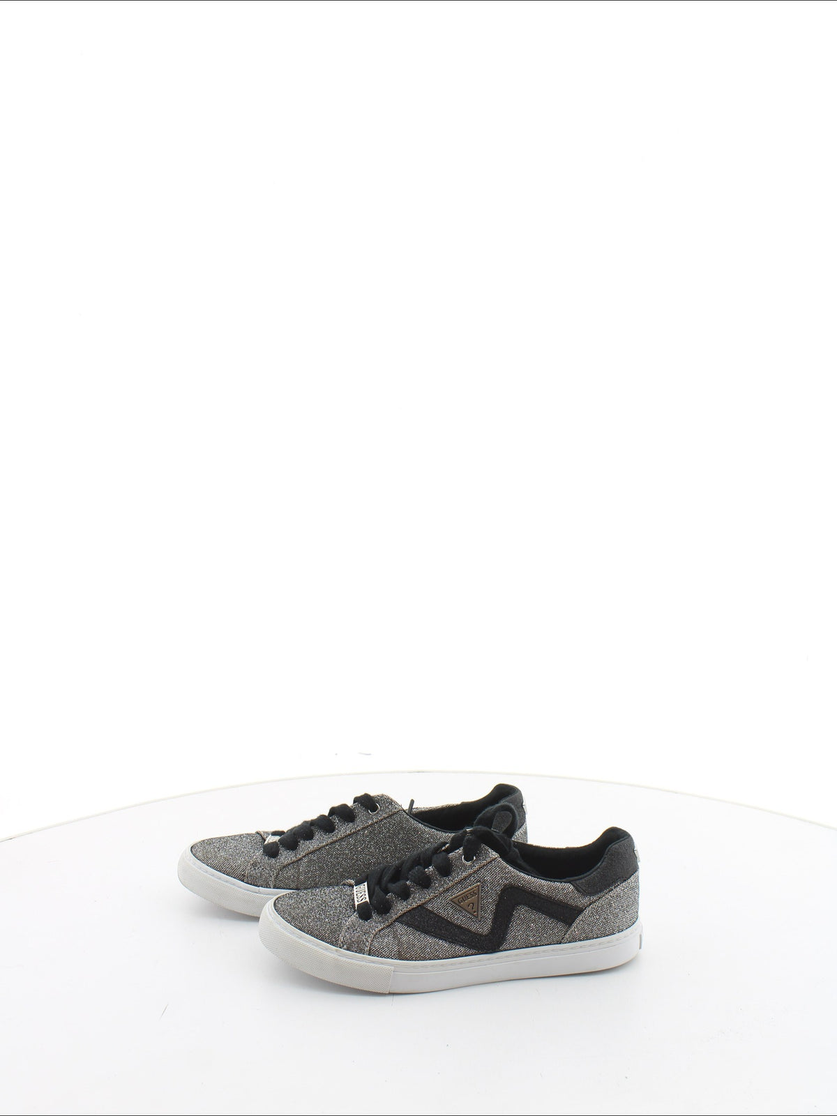 Trampki Guess Rozmiar: 39