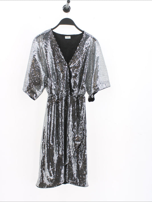 c3560edff6b9e556f56f64145de32e93