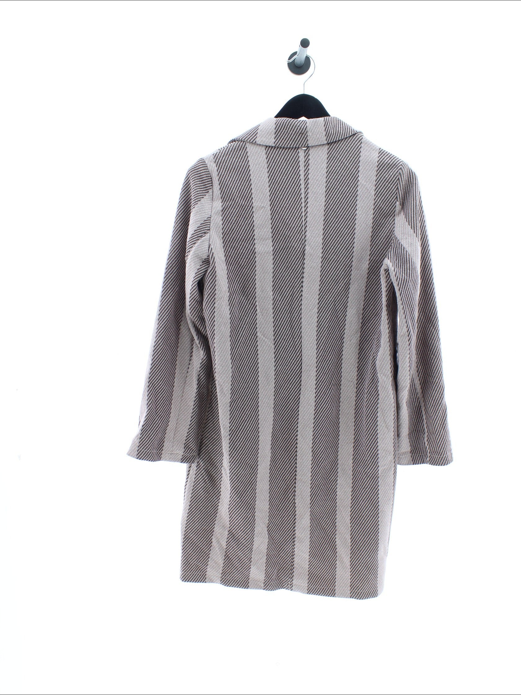 9702be6d62ad3fb165edd5e6f6e93085