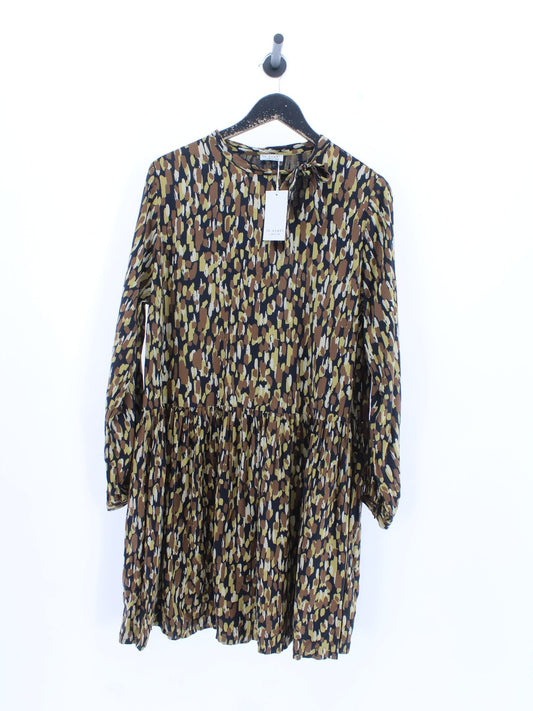 64eb77b408d41bd756f1409d5f34d3e8