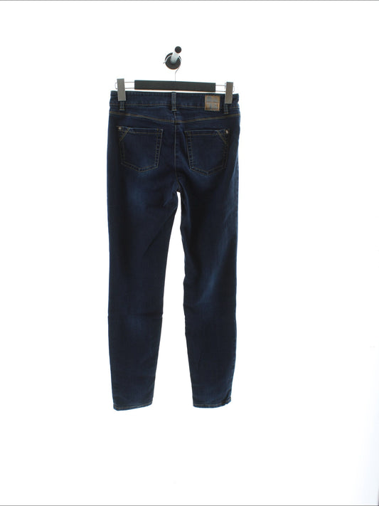 95b67a4b61124cbdb47784eafd5cc2ba