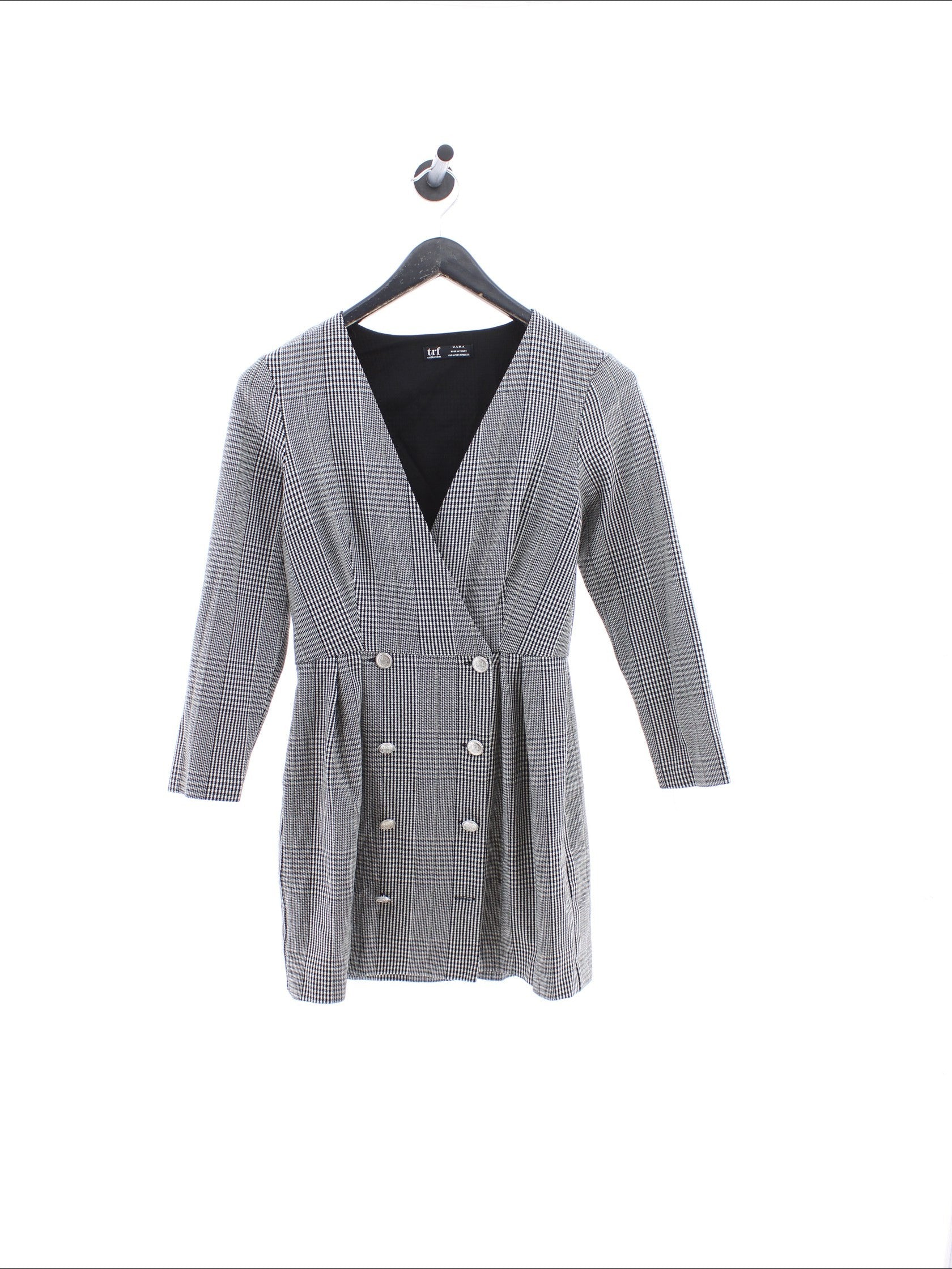 93625daee308ac2ca7b7bb83d6a8d244